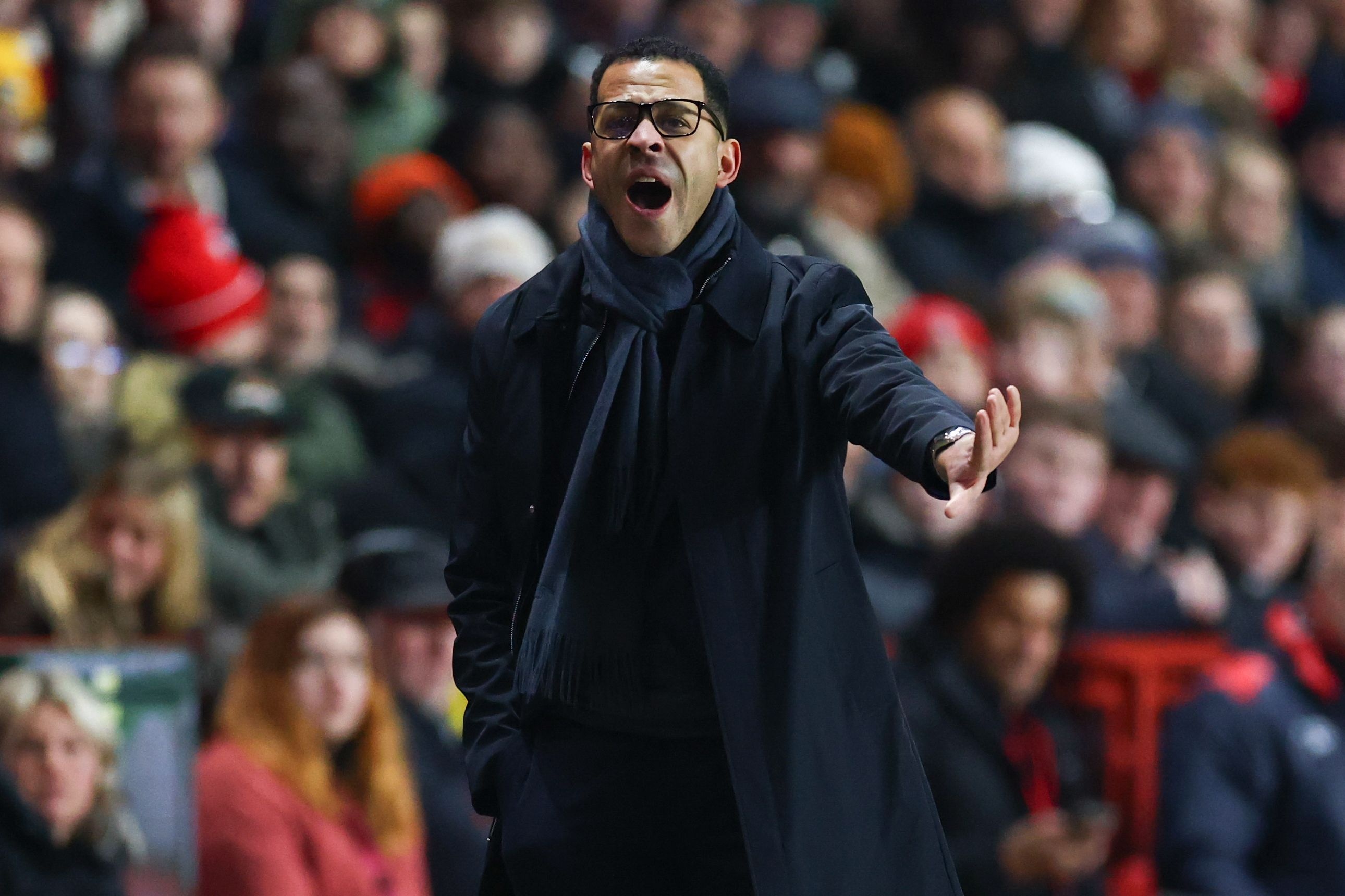 kaiyun官网-本赛季各项赛事切尔西9名不同球员吃到红牌，英超染红比赛仅赢1场