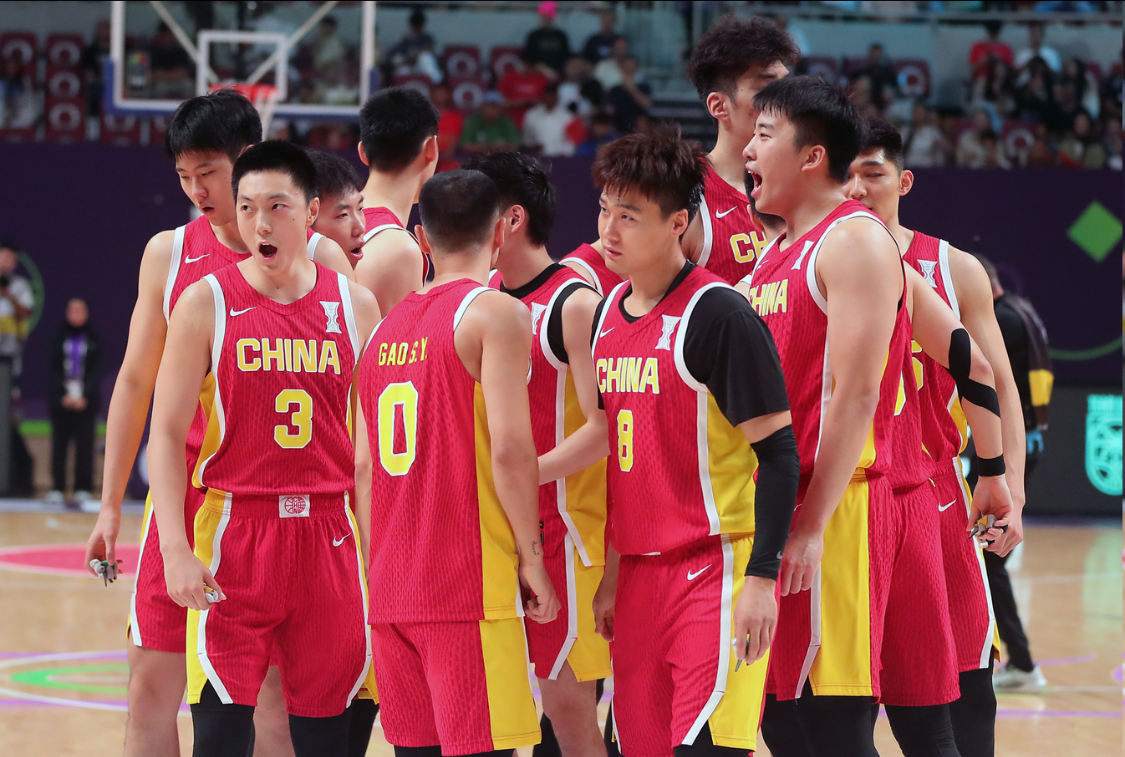 开云平台-每天补贴300！中国男篮除夕还在训练，球迷：假装努力